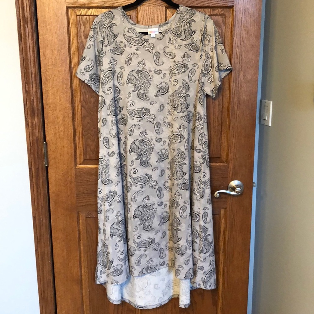 Lularoe Gray & Black Boho Paisley No Pocket Carly